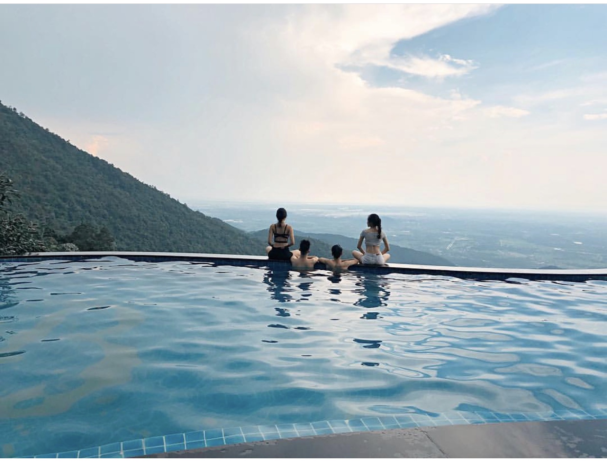 30/4 và 1/5 du lịch ở đâu tránh đông người?