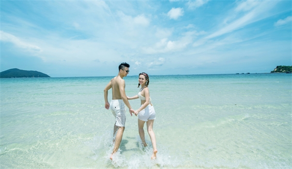 Bãi tắm Minh Châu ở đảo Quan Lạn có gì hấp dẫn du khách đến vậy?