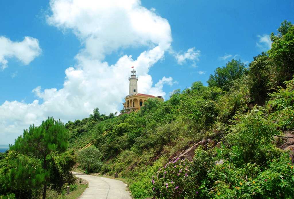 Hải đăng vĩnh thực - ngọn hải đăng ở vị trí đầu tiên của việt nam